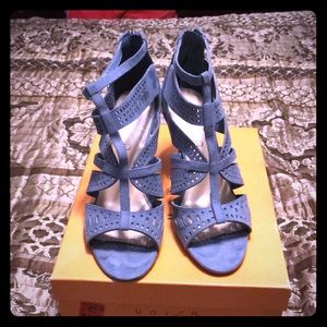Suede light blue sandal/heels